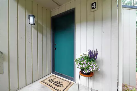 3517 109th Pl NE #4, Bellevue, WA 98004