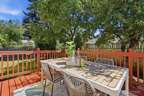 8109 15th Ave SW, Seattle, WA 98106