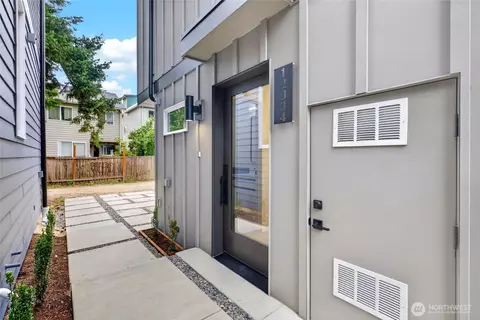 12034 Hiram Pl NE, Seattle, WA 98125