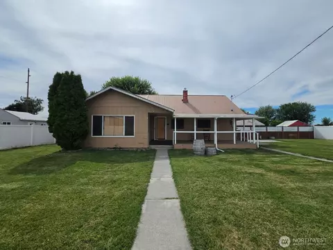 89 Marshall St, Lowden, WA 99360
