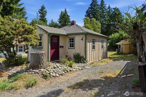 2506 Trenton Ave NE, Bremerton, WA 98310