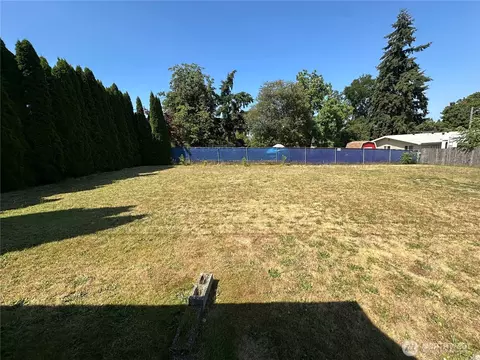 5821 S Sheridan Ave, Tacoma, WA 98408