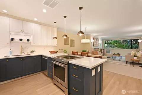 5858 NE Parkpoint Dr #F-203, Seattle, WA 98115