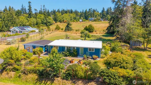 3547 Smugglers Cove Rd, Greenbank, WA 98253