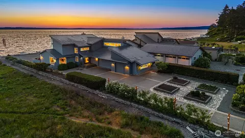 309 Seascape Dr, Camano Island, WA 98282