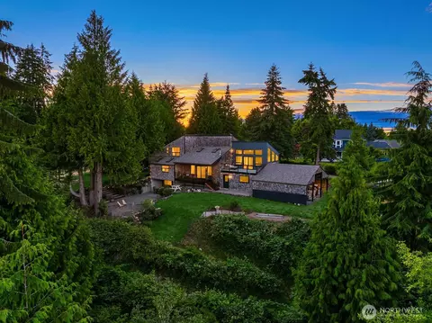 5250 NE See Forever Ln, Poulsbo, WA 98370