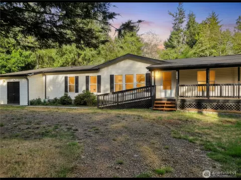 29306 O St, Ocean Park, WA 98640