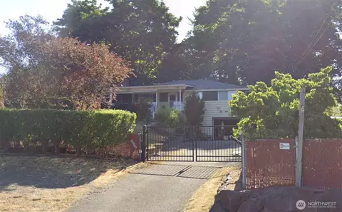 19616 140th Ave SE, Renton, WA 98058
