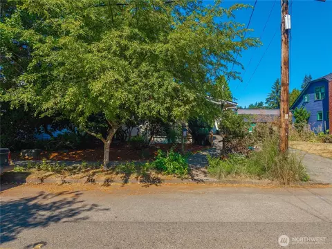 231 Central St NE, Olympia, WA 98506