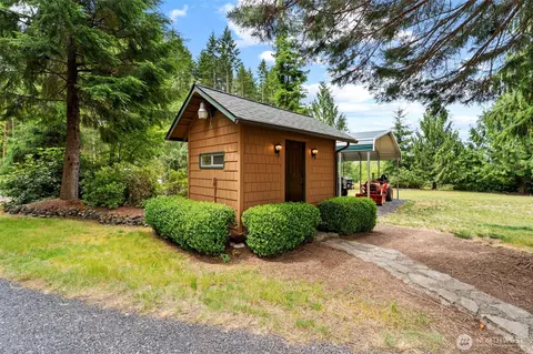 Exterior - 231 Winter Rd, Winlock, WA 98596 photo 4 of 10