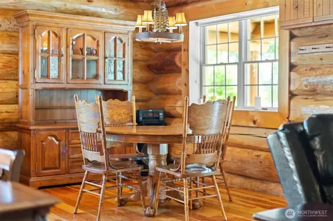 Dining - 231 Winter Rd, Winlock, WA 98596 photo 1 of 1