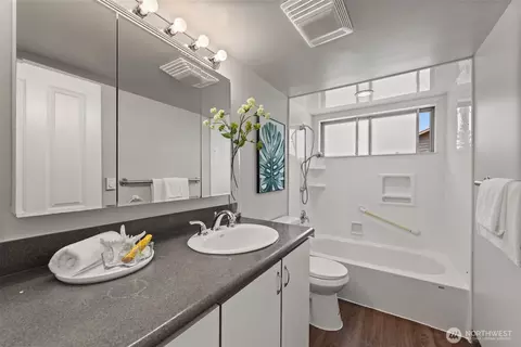 22208 Meridian Ave S, Bothell, WA 98021 photo 16