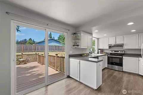 22208 Meridian Ave S, Bothell, WA 98021 photo 9