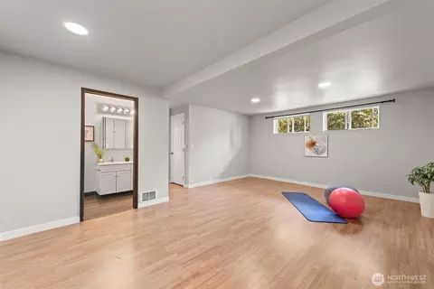 22208 Meridian Ave S, Bothell, WA 98021 photo 18
