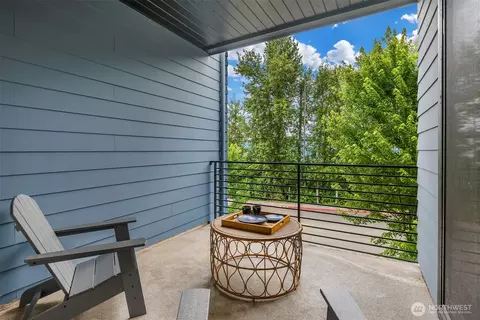 Exterior - 21708 24th Ave SE #B, Bothell, WA 98021 photo 2 of 5