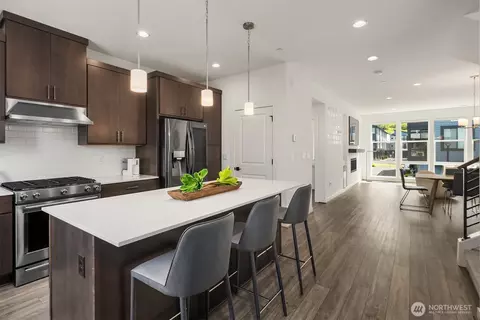 Kitchen - 21708 24th Ave SE #B, Bothell, WA 98021 photo 4 of 5