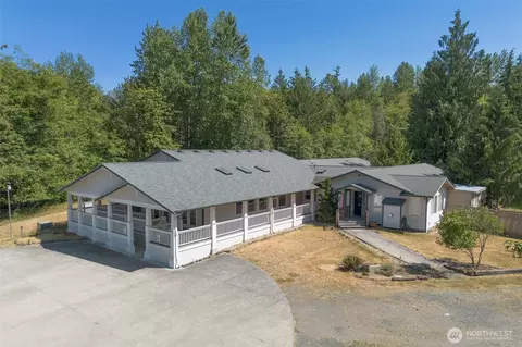 202 Birdsong Ln, Port Angeles, WA 98362