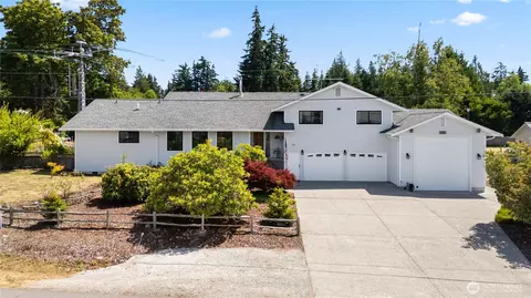 464 Marine View Pl, Camano Island, WA 98282