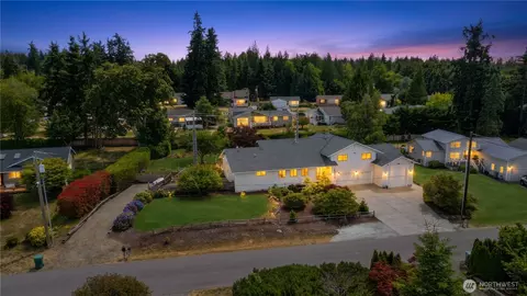 464 Marine View Pl, Camano Island, WA 98282