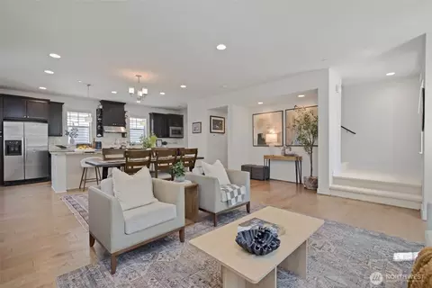 23930 SE 45th Pl, Issaquah, WA 98029