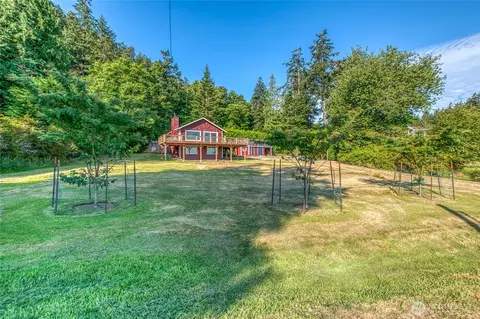 Exterior - 78 Lodge Ln, Eastsound, WA 98245 photo 11 of 12