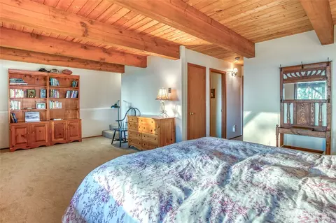 Bedroom - 78 Lodge Ln, Eastsound, WA 98245 photo 3 of 5