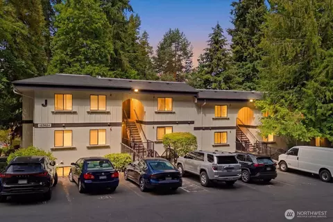 12742 NE 116th Ln #J23, Kirkland, WA 98034
