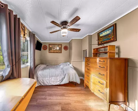 Bedroom - 46649 Baker Loop Rd, Concrete, WA 98237 photo 4 of 5