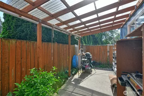 Exterior - 10523 7th Ave W, Everett, WA 98204 photo 5 of 6