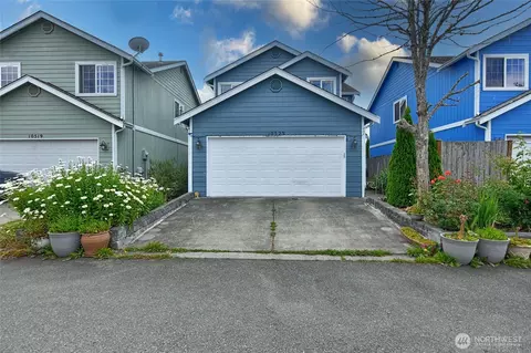 Exterior - 10523 7th Ave W, Everett, WA 98204 photo 2 of 6