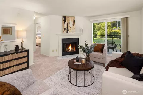 Living - 10838 E Riverside Dr #C203, Bothell, WA 98011 photo 1 of 5
