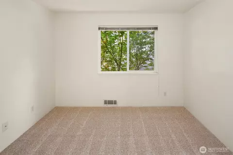 Bedroom - 10838 E Riverside Dr #C203, Bothell, WA 98011 photo 5 of 5