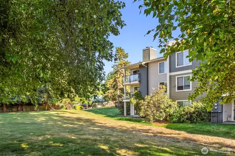 Exterior - 10838 E Riverside Dr #C203, Bothell, WA 98011 photo 5 of 5