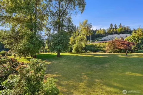 Exterior - 10838 E Riverside Dr #C203, Bothell, WA 98011 photo 4 of 5