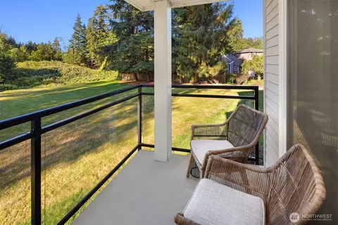 Exterior - 10838 E Riverside Dr #C203, Bothell, WA 98011 photo 3 of 5