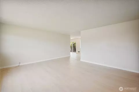 Living - 1703 33rd Ave, Longview, WA 98632 photo 3 of 3