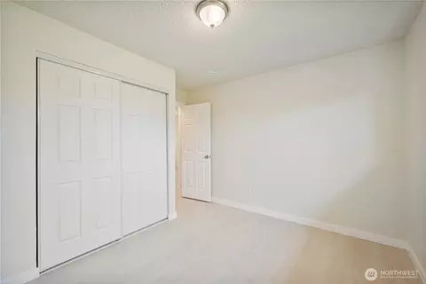 Bedroom - 1703 33rd Ave, Longview, WA 98632 photo 5 of 9