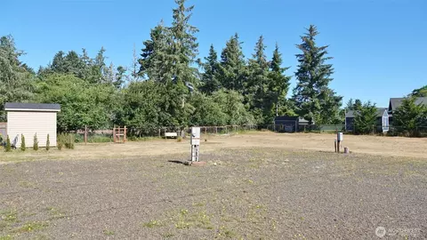 721 Mt Olympus Ave SE, Ocean Shores, WA 98569