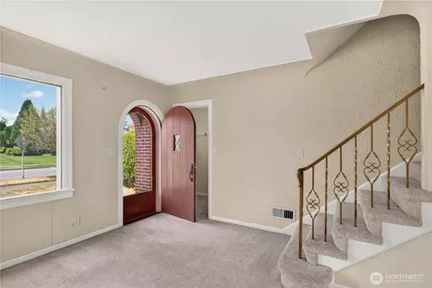 Entry Way - 1831 Rucker Ave, Everett, WA 98201 photo 1 of 1