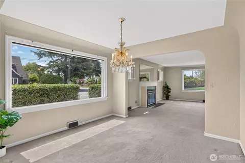 Living - 1831 Rucker Ave, Everett, WA 98201 photo 5 of 6