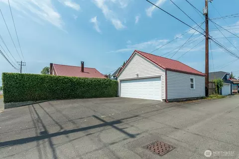 Exterior - 1831 Rucker Ave, Everett, WA 98201 photo 5 of 5