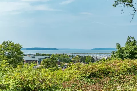 View/Area - 1831 Rucker Ave, Everett, WA 98201 photo 3 of 3