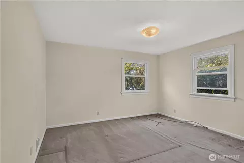 Bedroom - 1831 Rucker Ave, Everett, WA 98201 photo 4 of 9