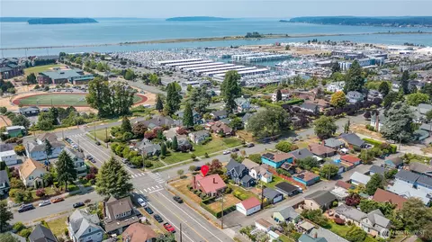 View/Area - 1831 Rucker Ave, Everett, WA 98201 photo 2 of 3