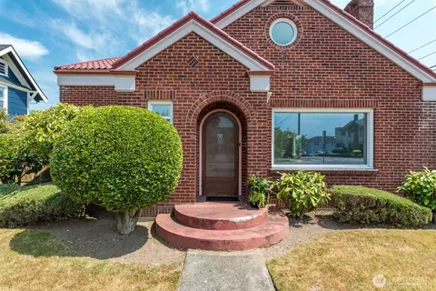 Exterior - 1831 Rucker Ave, Everett, WA 98201 photo 2 of 5