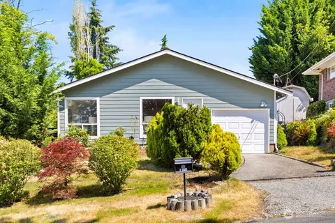 819 S 80th St, Tacoma, WA 98408