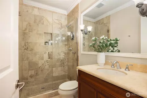 Bath - 725 Harvard Ave E, Seattle, WA 98102 photo 4 of 5