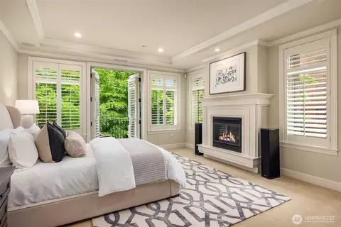Bedroom - 725 Harvard Ave E, Seattle, WA 98102 photo 1 of 4