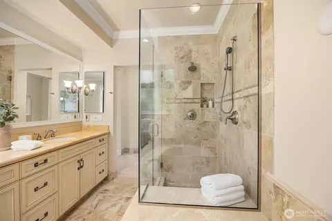 Bath - 725 Harvard Ave E, Seattle, WA 98102 photo 3 of 5