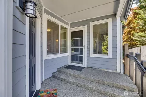 Exterior - 2201 192nd St SE #B2, Bothell, WA 98012 photo 2 of 6